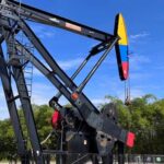 Producción petrolera de Venezuela cae y se mantiene sobre el millón de barriles diarios